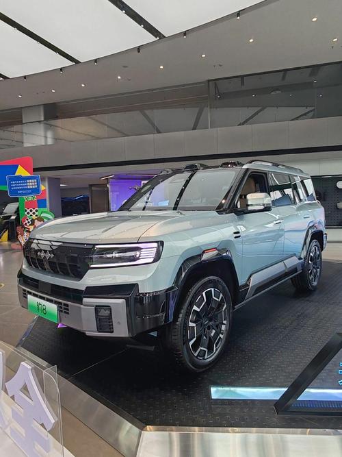 佛山64比亚迪方程豹硬派越野的爆款，英菲尼迪35周年与你共成长